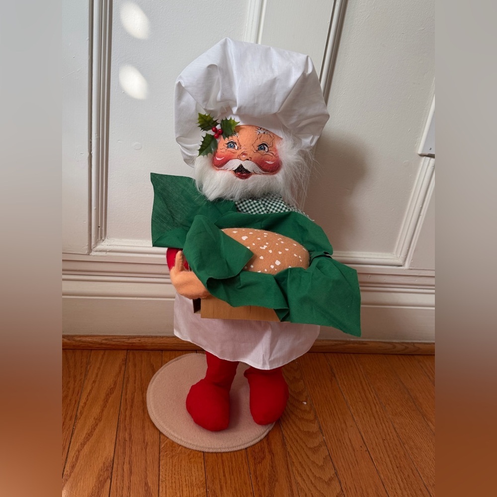 Annalee Santa baker bread chef mobalite poseable Christmas doll decor vintage